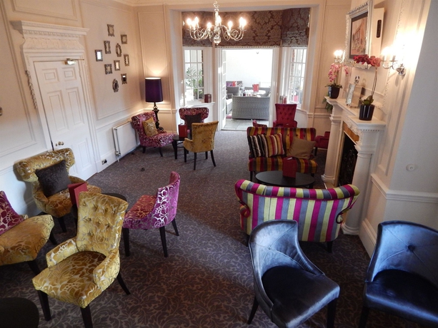 Imagen de los interiores del Hotel Milford Hall. Foto 12