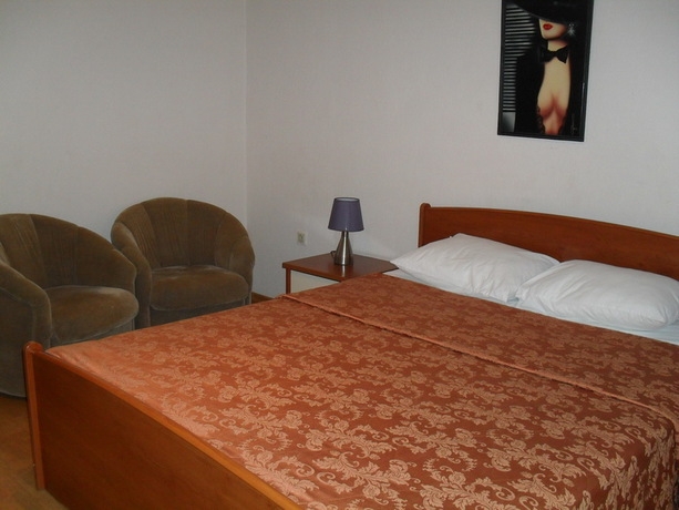 Imagen de la habitación del Hotel Mili. Foto 4