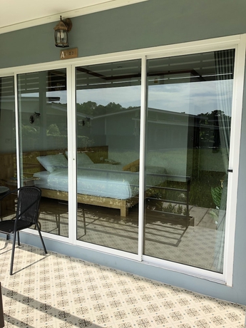 Imagen de la habitación del Hotel Milin Villa Resort Kanchanaburi. Foto 3