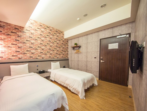 Imagen de la habitación del Hotel Military 75. Foto 8