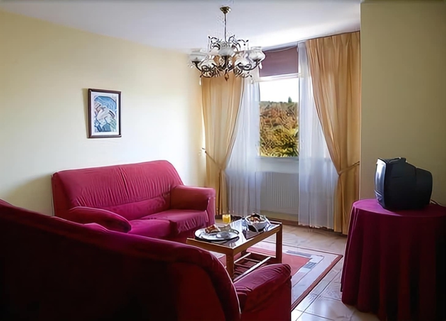 Imagen de la habitación del Hotel Millán, Negreira. Foto 9