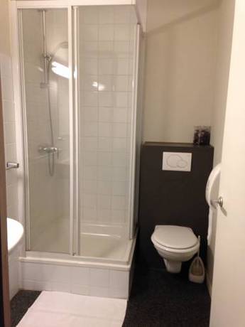 Imagen de la habitación del Hotel Mille Colonnes. Foto 8