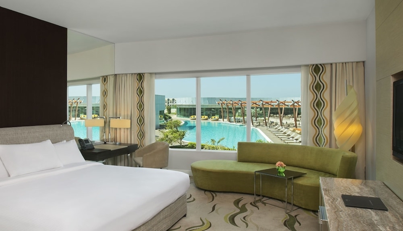 Imagen de la habitación del Hotel Millennium Al Rawdah. Foto 3