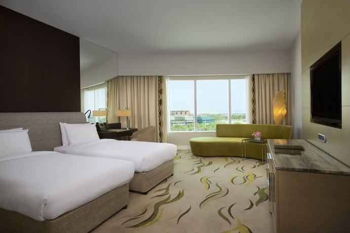 Imagen de la habitación del Hotel Millennium Al Rawdah. Foto 10