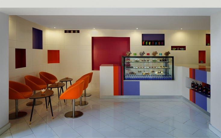 Imagen del bar/restaurante del Hotel Millennium Central Downtown. Foto 3