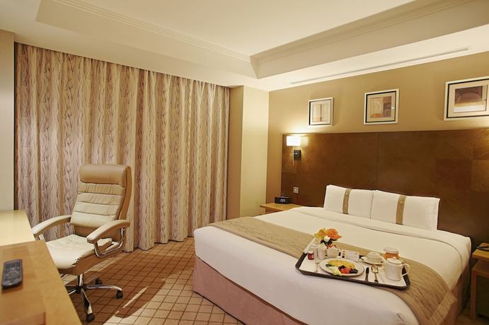 Imagen de la habitación del Hotel Millennium Central Kuwait Downtown. Foto 3