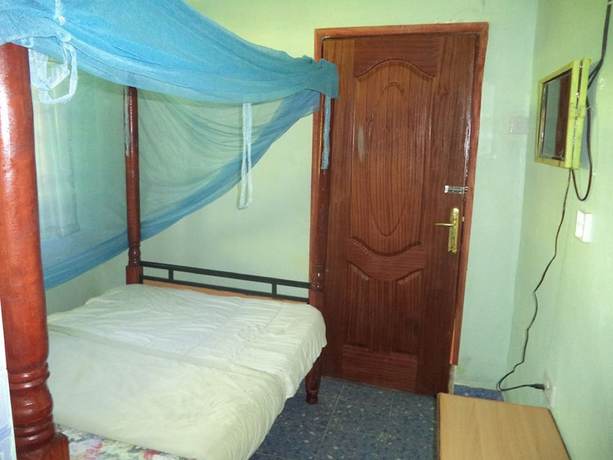 Imagen de la habitación del Hotel Millennium Guest House. Foto 8