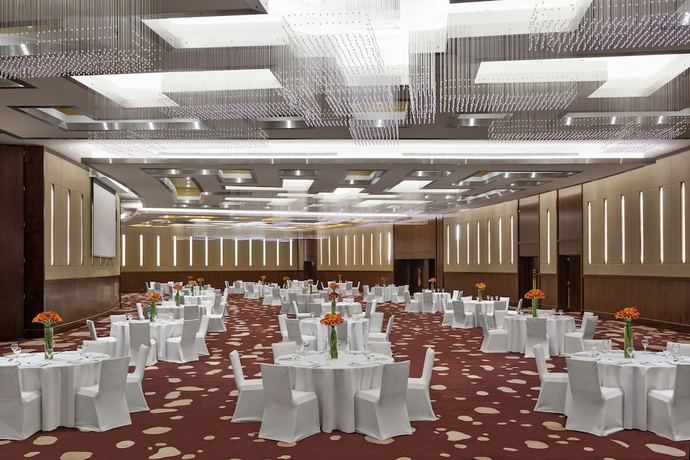 Imagen de los interiores del Hotel Millennium Hail. Foto 11