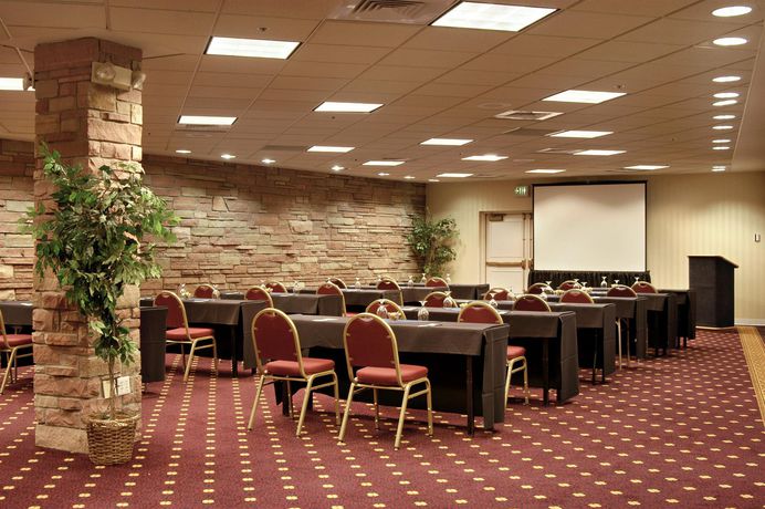 Imagen de los interiores del Hotel Millennium Harvest House Boulder. Foto 13