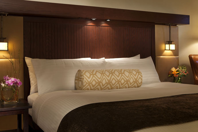 Imagen del bar/restaurante del Hotel Millennium Harvest House Boulder. Foto 2