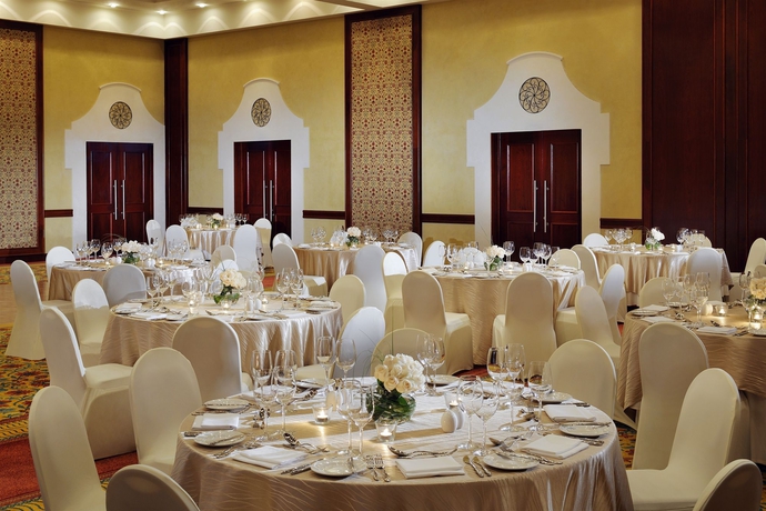 Imagen de los interiores del Hotel Millennium Lakeview Hotel. Foto 8