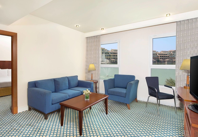 Imagen de los interiores del Hotel Millennium Lakeview Hotel. Foto 10