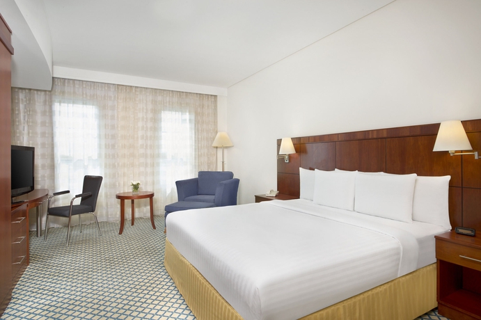 Imagen de la habitación del Hotel Millennium Lakeview Hotel. Foto 7