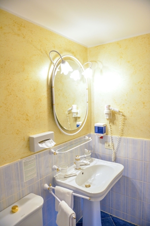 Imagen de la habitación del Hotel Millennium, Locarno. Foto 9