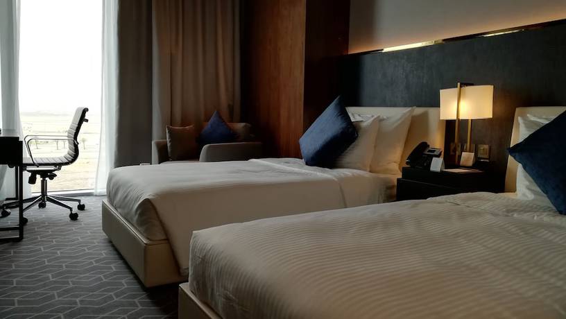 Imagen de la habitación del Hotel Millennium Madinah Airport. Foto 7