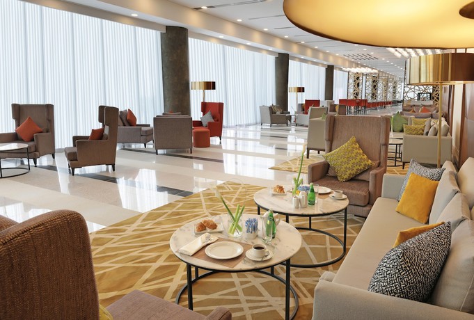 Imagen de los interiores del Hotel Millennium Madinah Airport. Foto 19