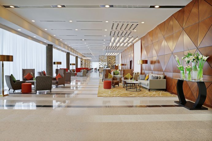 Imagen de los interiores del Hotel Millennium Madinah Airport. Foto 20