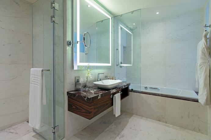 Imagen de la habitación del Hotel Millennium Plaza Doha. Foto 14