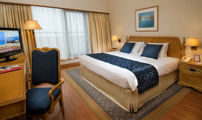 Imagen de la habitación del Hotel Millennium Plaza Downtown. Foto 10