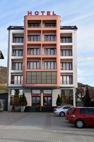 Imagen general del Hotel Millennium, Pogradec. Foto 3