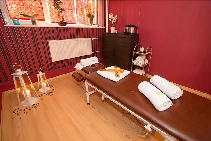 Imagen de la piscina del Hotel Millennium Spa. Foto 19