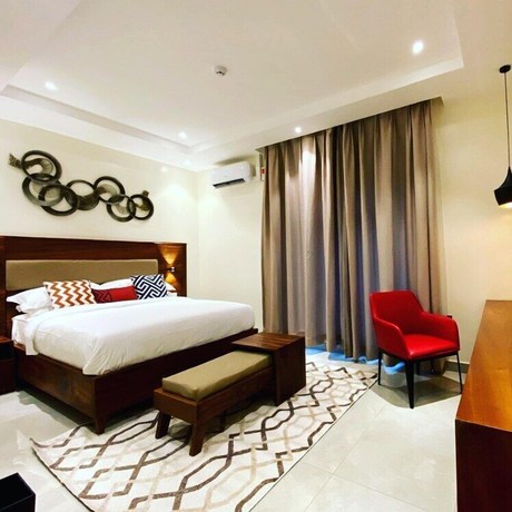 Imagen de la habitación del Hotel Millennium Terrace. Foto 9