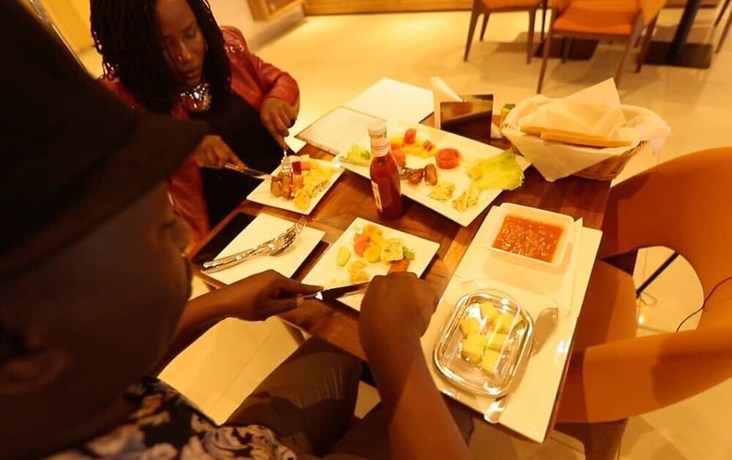 Imagen del bar/restaurante del Hotel Millennium Terrace. Foto 5