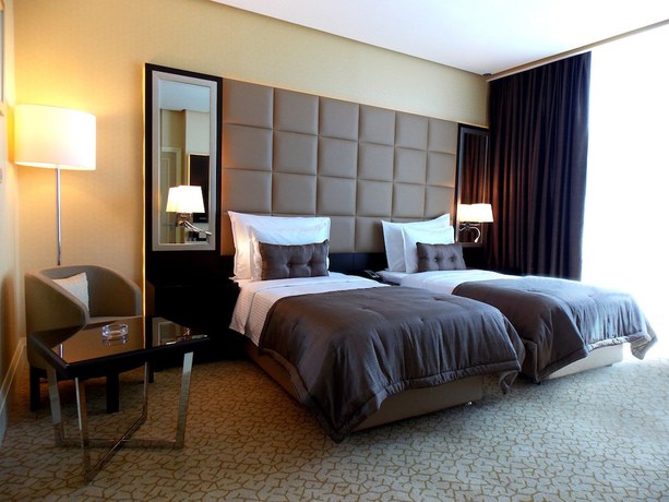 Imagen de la habitación del Hotel Millennium and Convention Centre Kuwait. Foto 16