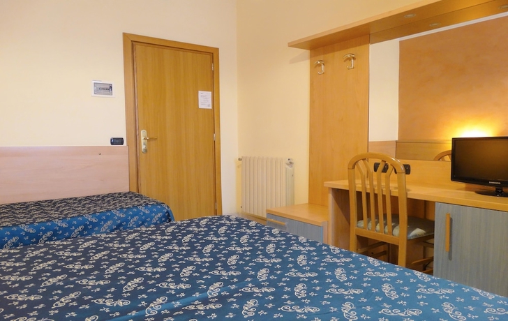 Imagen de la habitación del Hotel Millerose. Foto 6