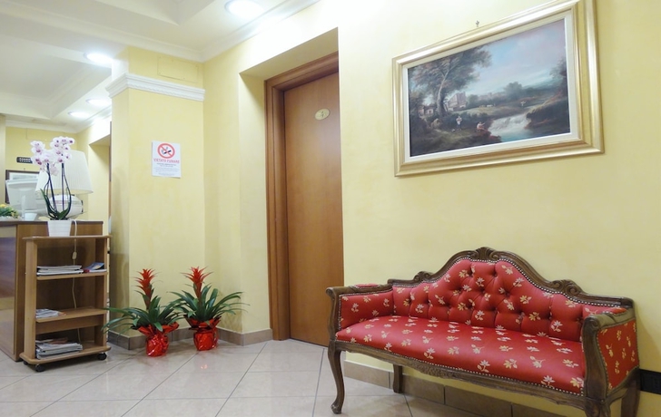 Imagen de los interiores del Hotel Millerose. Foto 17