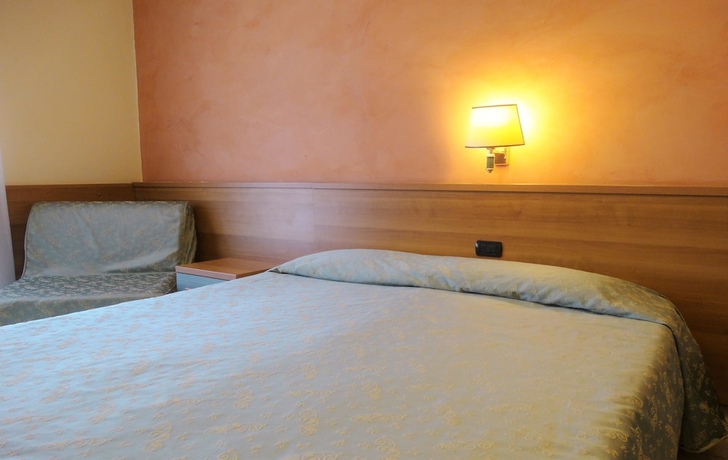 Imagen de la habitación del Hotel Millerose. Foto 9