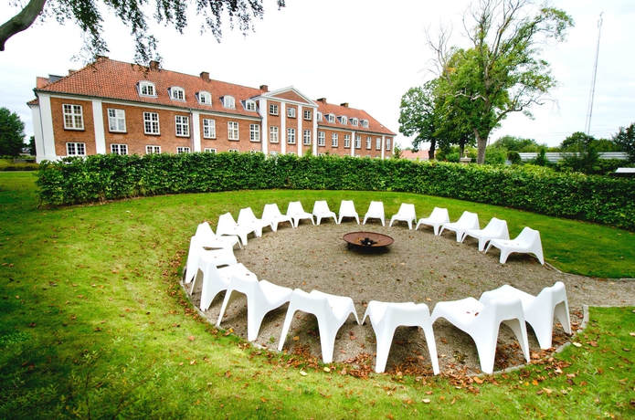 Imagen de los exteriores del Hotel Milling Park. Foto 11