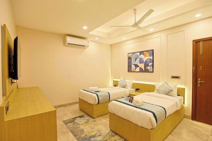 Imagen de la habitación del Hotel Millora Cyber Suites. Foto 2
