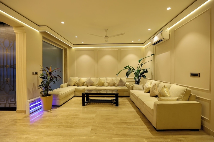 Imagen de los interiores del Hotel Millora Cyber Suites. Foto 11