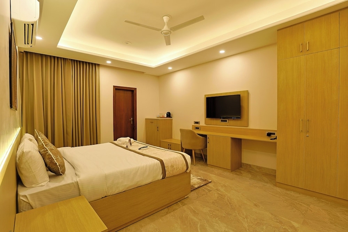 Imagen de la habitación del Hotel Millora Cyber Suites. Foto 7