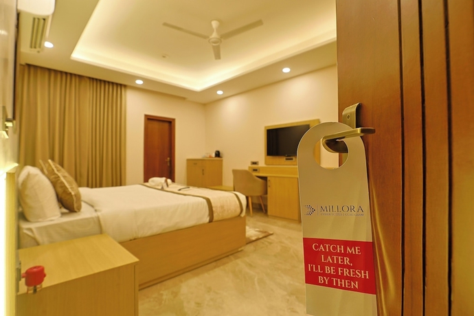 Imagen de la habitación del Hotel Millora Cyber Suites. Foto 10