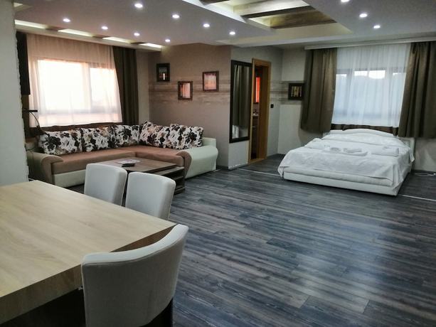 Imagen de la habitación del Hotel Milmari. Foto 6