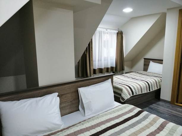 Imagen de la habitación del Hotel Milmari. Foto 7