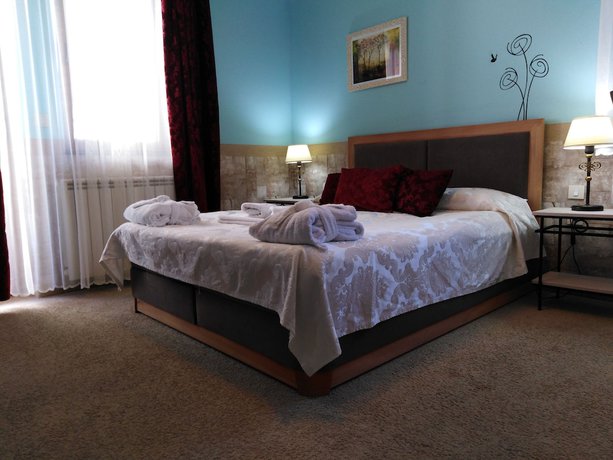 Imagen de la habitación del Hotel Milmari. Foto 8