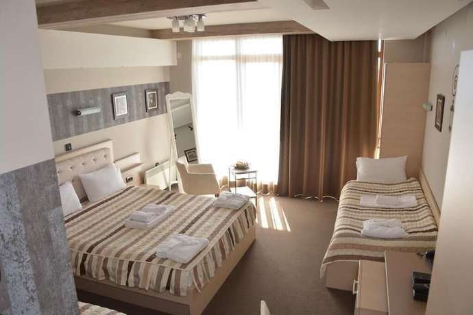 Imagen de la habitación del Hotel Milmari. Foto 12