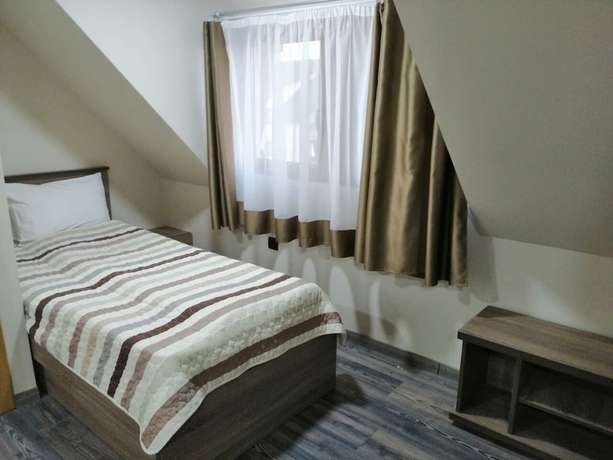 Imagen de la habitación del Hotel Milmari. Foto 18