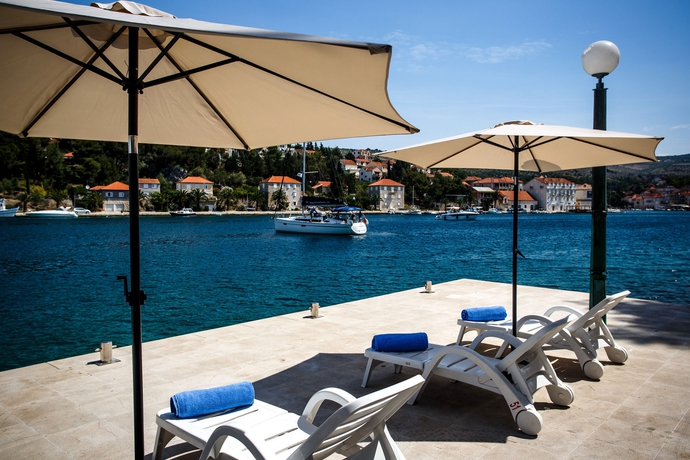 Imagen de los exteriores del Hotel Milna Osam - Adults Only. Foto 16