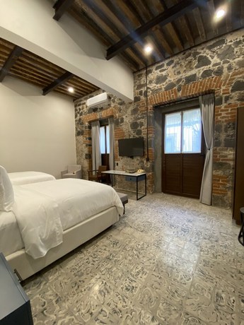 Imagen de la habitación del Hotel Milo Collection. Foto 18