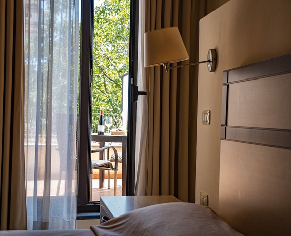 Imagen de la habitación del Hotel Milomax. Foto 14