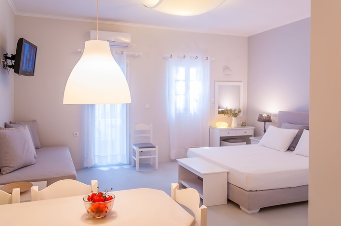 Imagen de la habitación del Hotel Milos Bay Suites. Foto 19