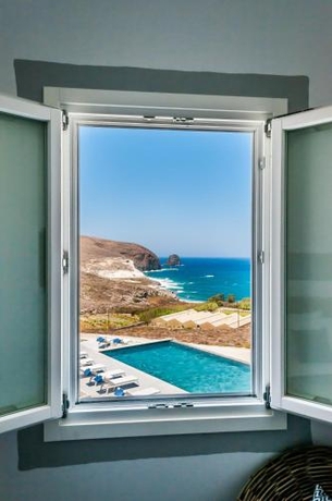 Imagen de la habitación del Hotel Milos Breeze Boutique. Foto 8