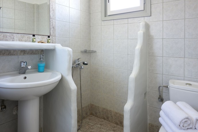 Imagen de la habitación del Hotel Milos. Foto 4