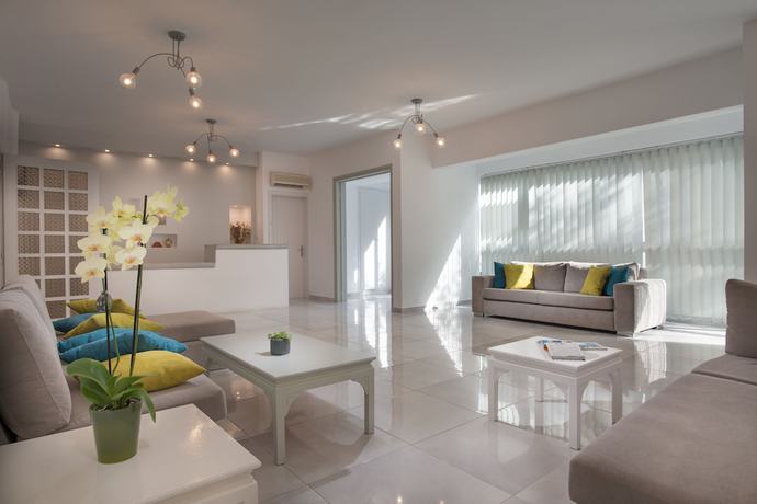 Imagen de los interiores del Hotel Milos. Foto 19