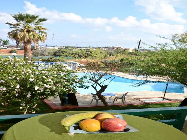 Imagen de los exteriores del Hotel Milos Studios. Foto 5