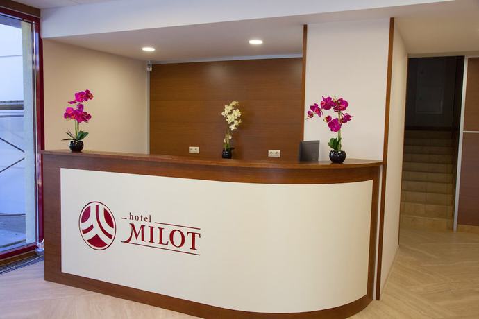 Imagen de los interiores del Hotel Milot. Foto 16